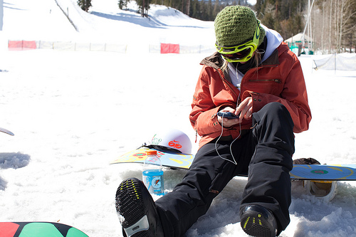 snowboarding with headphones, snowboard IQ, snowboard education, snowboarding safety